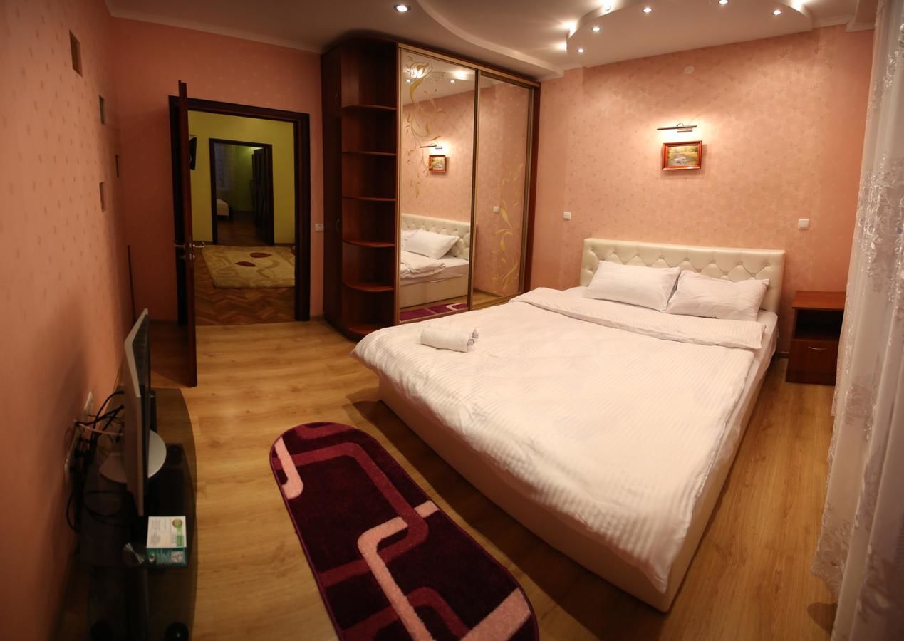 Апартаменты ROMANTIC Apartments - TWO BEDROOMS Львов